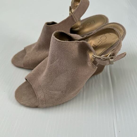 NWOT Ann Taylor Loft suede peep toe wedges tan size 7 stacked heel - Picture 5 of 12